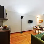 Cozy City Escape - Stylish & Renovated